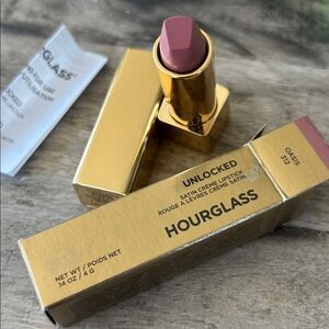 Hourglass Unlocked Satin Crème Lipstick - Oasis